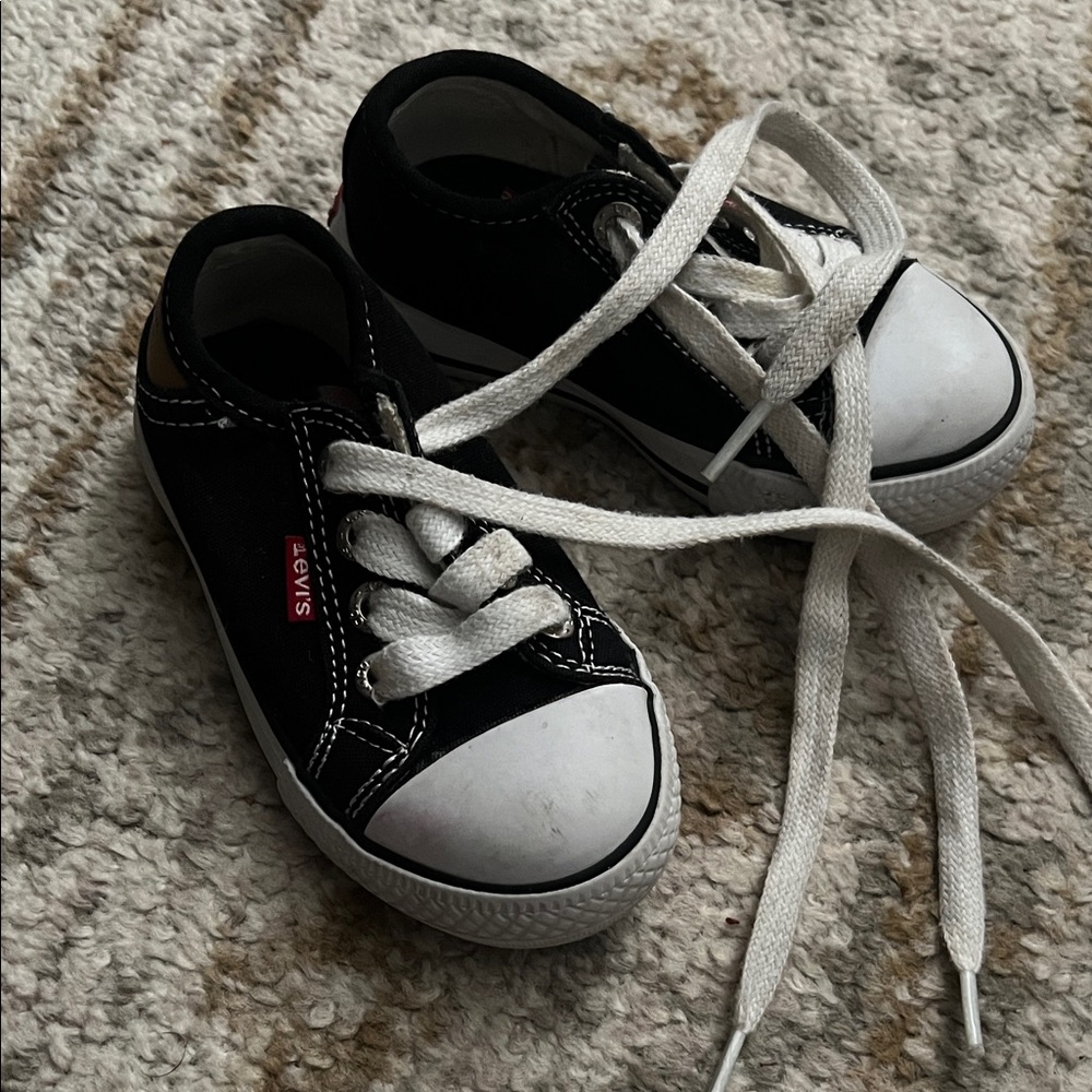 Levi's Kids Black and White Lace-Up Sneakers
